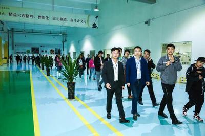 方太精裝修廚房方案 采筑“超級工廠”廚電唯一考察地，開啟房地產發展新篇章